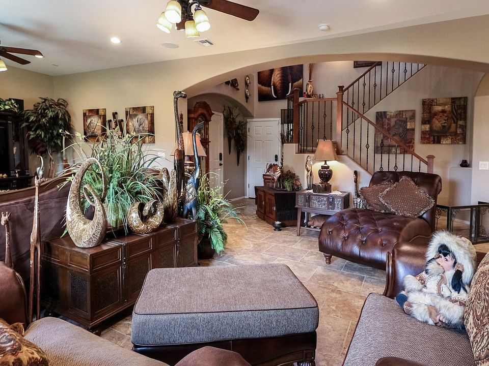 1st image of 623 W Sonatina Ln