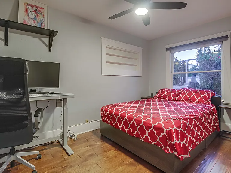 1511 Gregory St — Photo 46