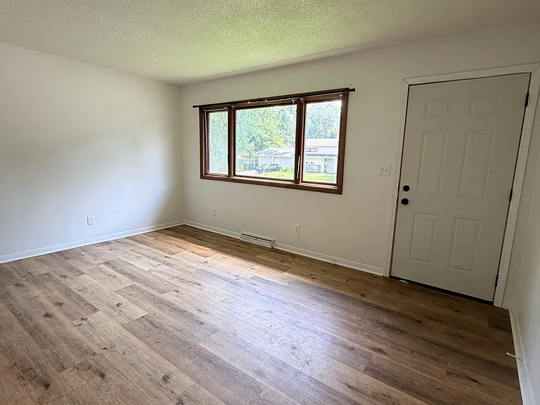 1917 Taylor Dr #1917 — Photo 8