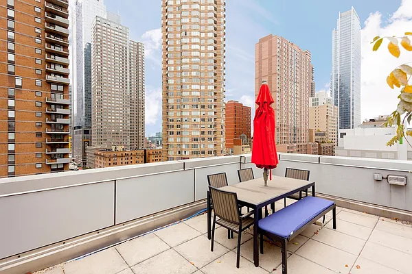 Rented by Douglas Elliman | media 18