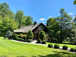 112 Dreahook Rd, Lebanon, NJ 08833