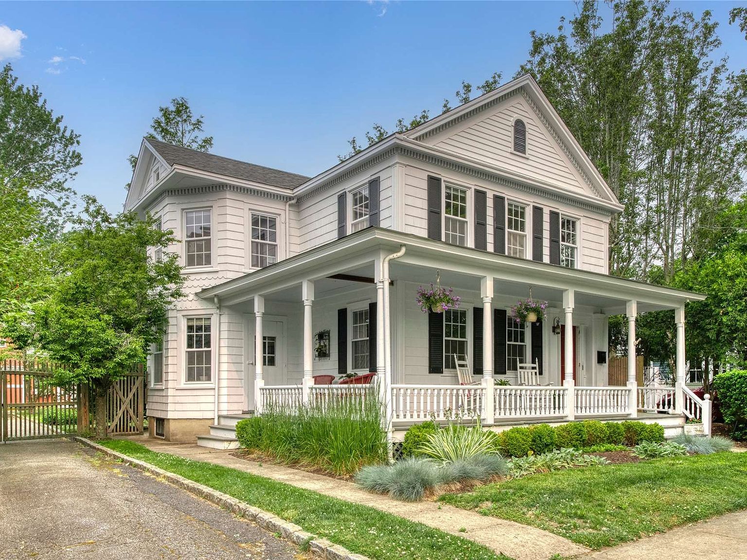 625 1st Street, Greenport, NY 11944 Zillow