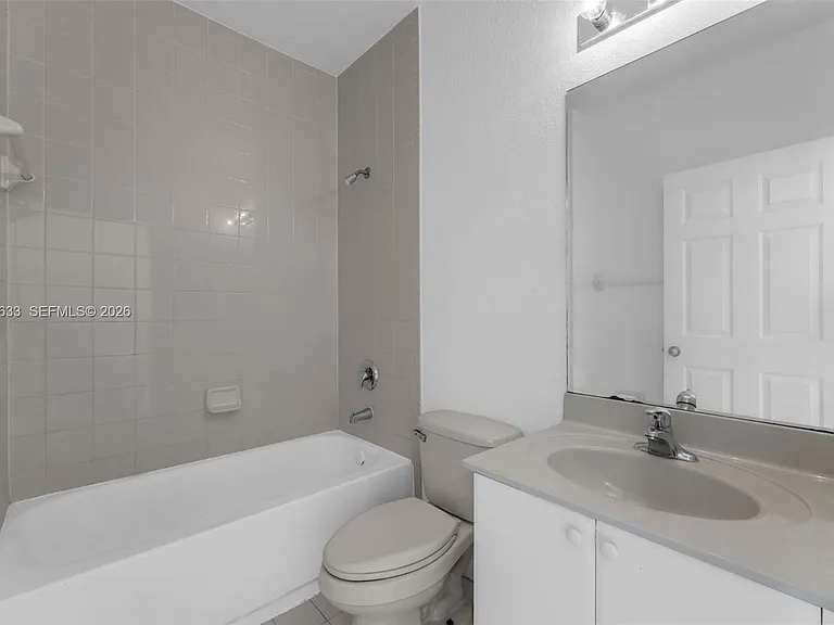 2712 SE 15th Pl #148 — Photo 16