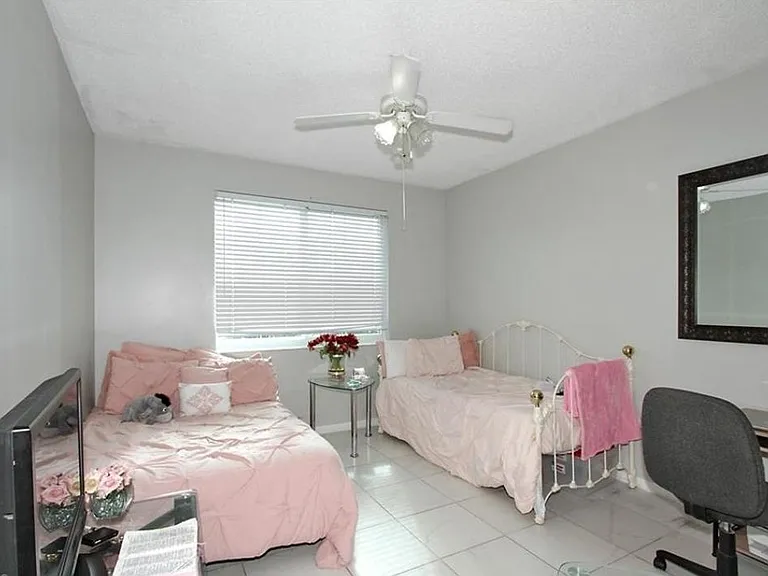 Spacious bedroom