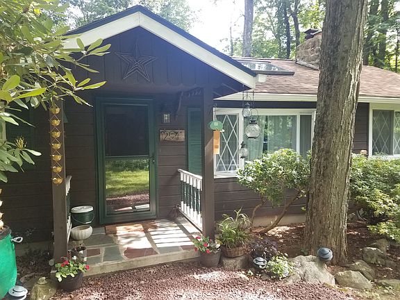 3rd image of 1254 Lakeside Dr E