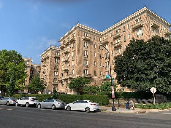 An elegant, "Best Addresses" Wardman building just a few blocks from the Columbia Heights Metro.