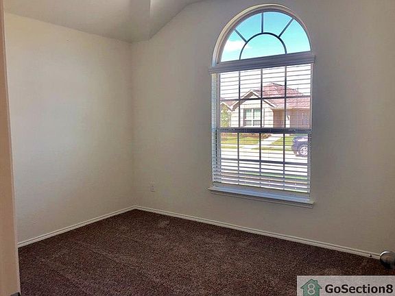 5th image of 2424 Larimar Dr