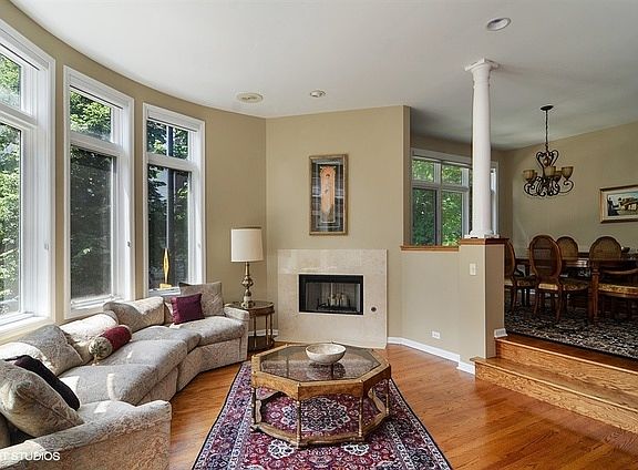 3rd image of 1436 S Prairie Ave Unit A