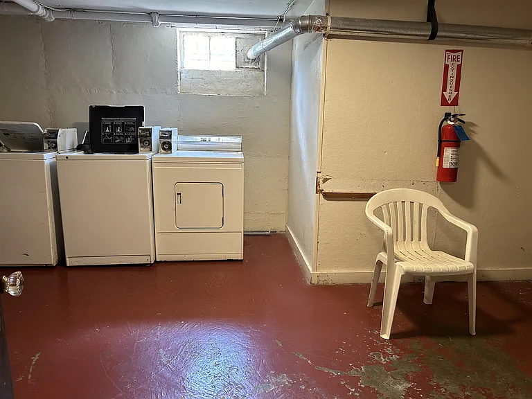112 N Washington St — Photo 9
