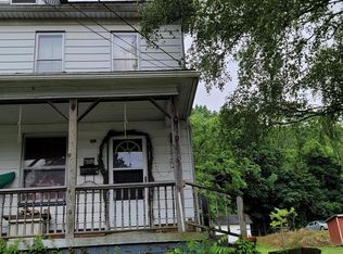 822 E Freedom Ave, Burnham, PA 17009