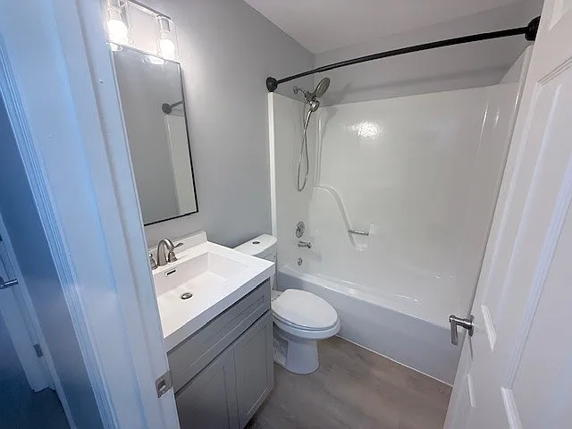 101 King Dr — Photo 12
