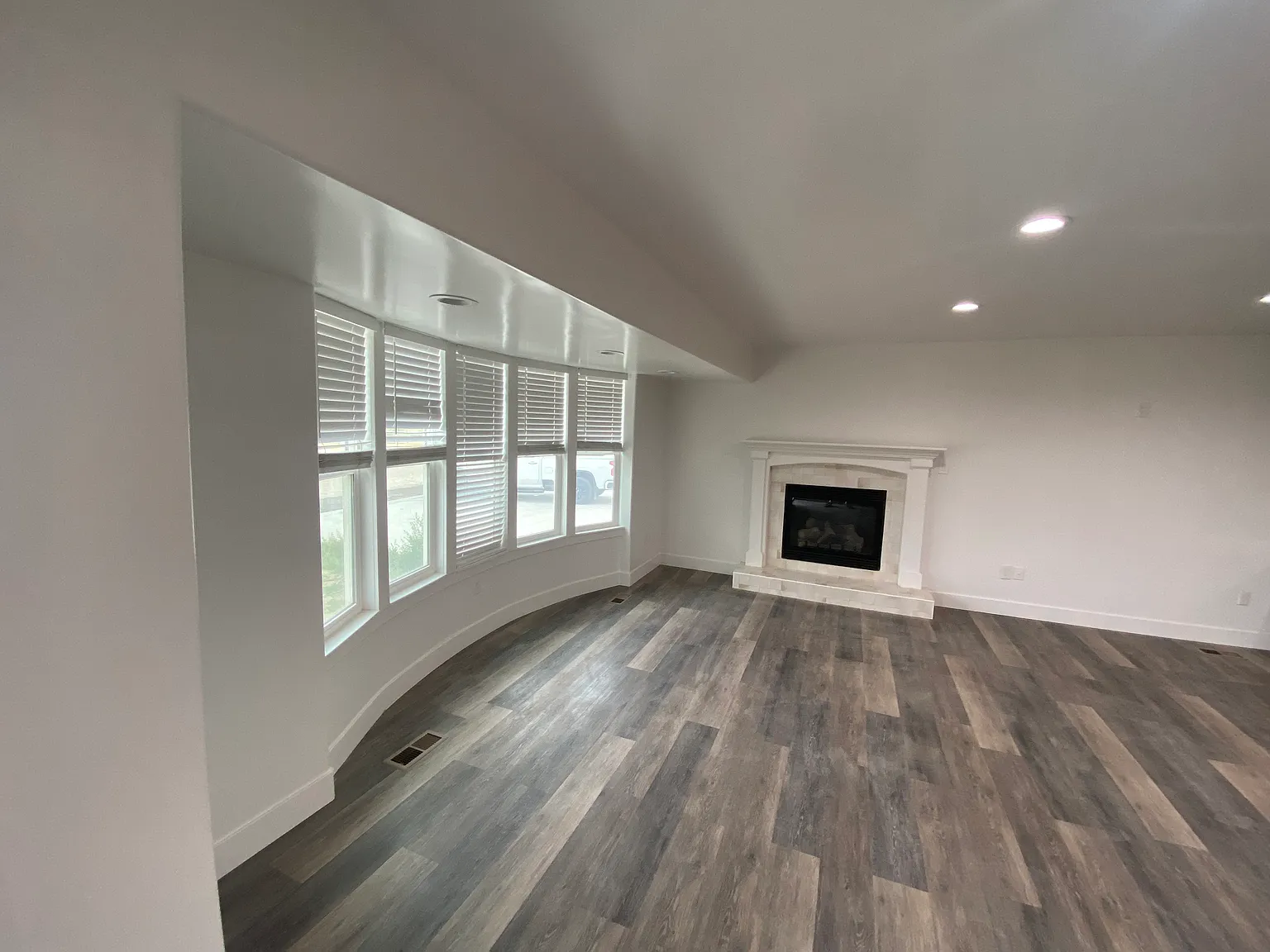 3 bed, 1575 sqft, $2,750 — Photo 4