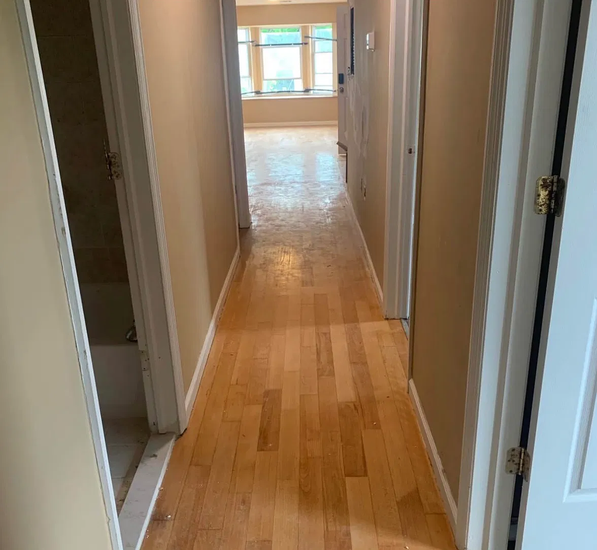 3 bed, 1100 sqft, $2,200 — Photo 3