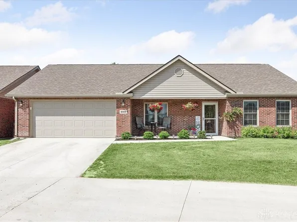 300 Coates Ct Unit 12, North Lewisburg, OH 43060