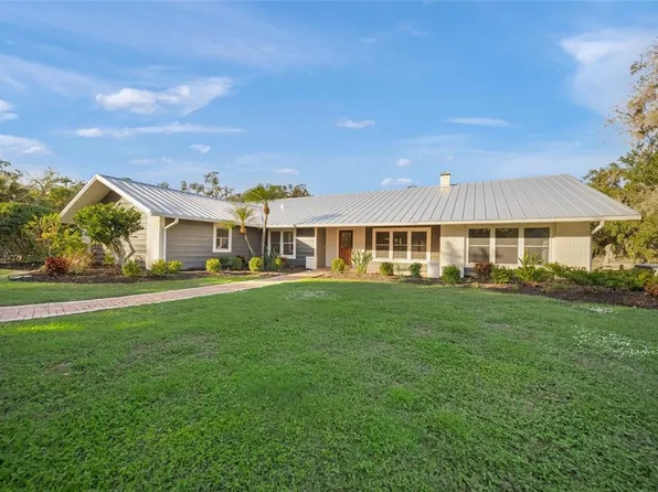 7042 Saddle Creek Cir, Sarasota, FL 34241