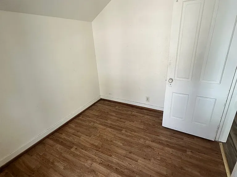 202 N Lincoln St — Photo 8