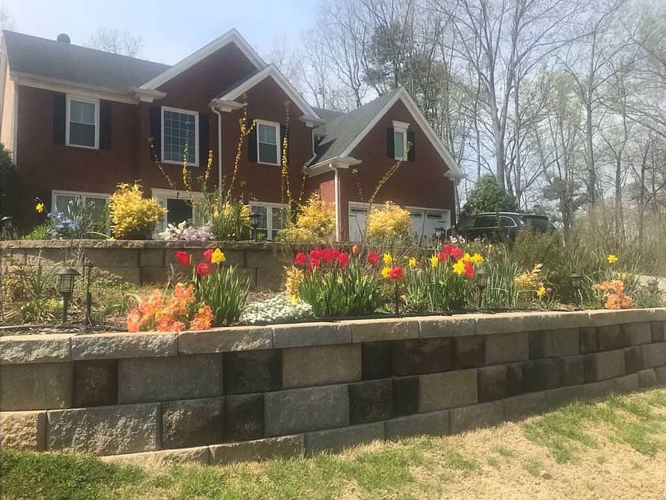 1st image of 1340 Rosewood Dr