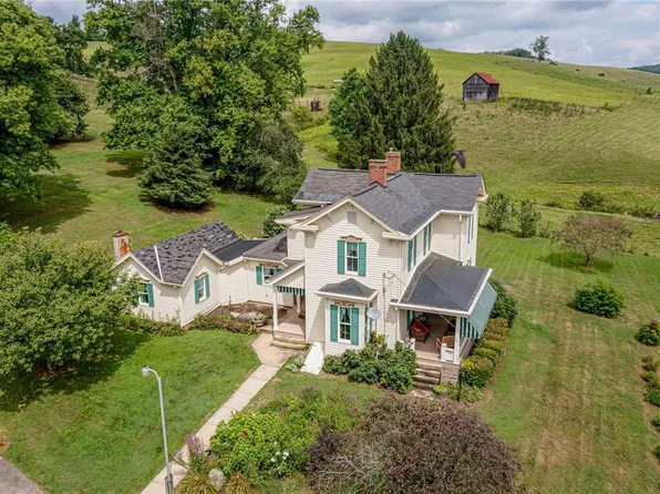 18 Conklin Ln, Prosperity, PA 15329