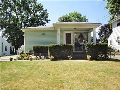 2nd image of 1967 Bancroft Ave