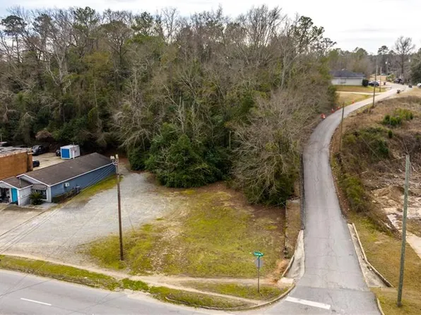 1809 Crawford Rd, Phenix City, AL 36867