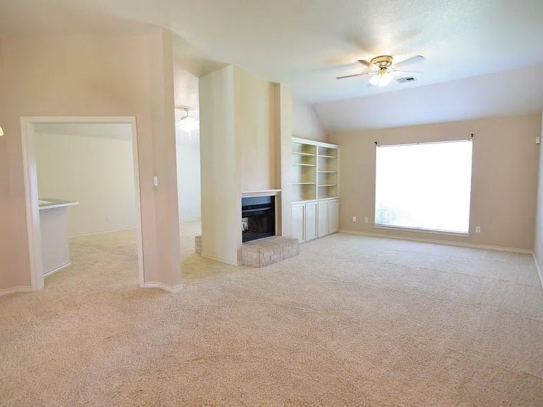 515 Kinney Dr — Photo 14