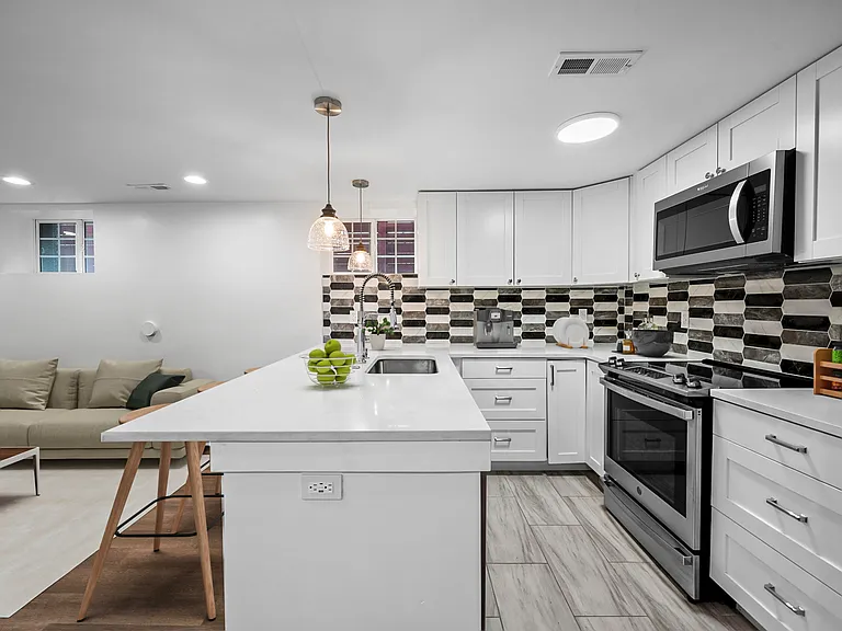 4159-4161 Hartford St #B — Photo 9