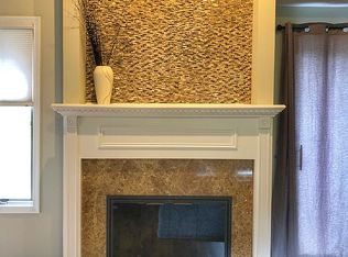 26 Pine Hollow Ct, Oak Ridge, NJ 07438