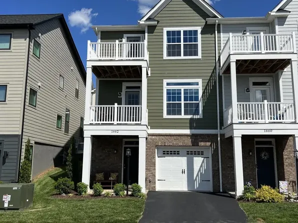 1662 Delphi Dr, Charlottesville, VA 22911