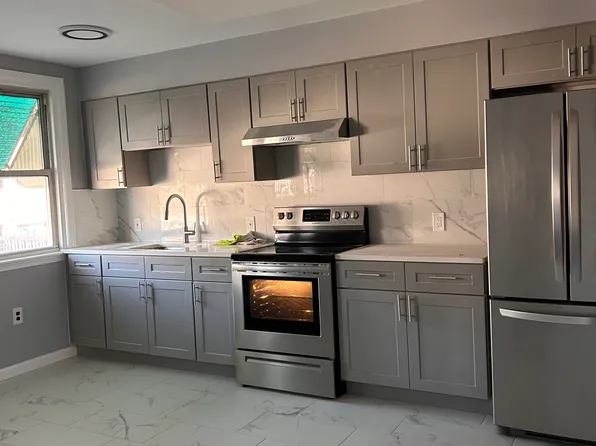 1959 Lardner St, Philadelphia, PA 19149