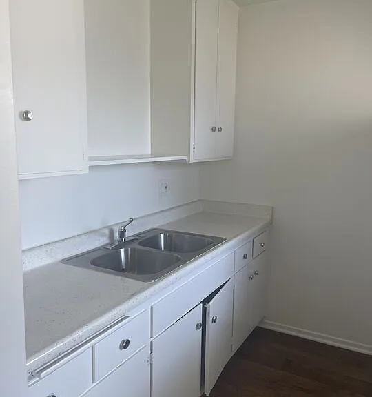 3686 S Centinela Ave #16 — Photo 4