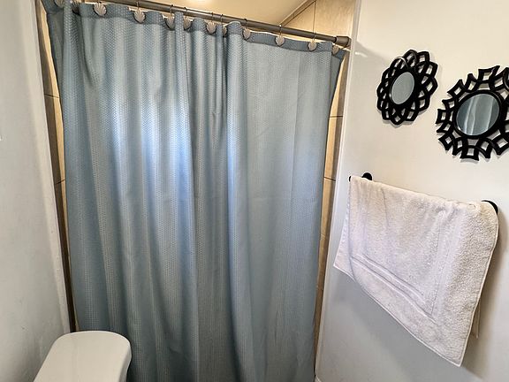 5th image of 4861 SW 43rd Ter