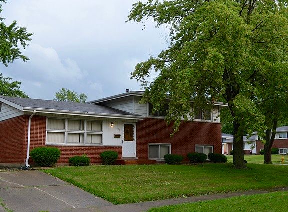 2nd image of 20 E Craig Dr