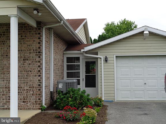 3rd image of 428 Martina Dr