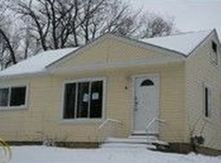 554 E Glass Rd, Ortonville, MI 48462