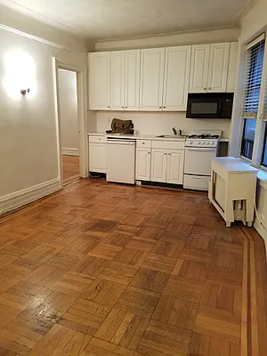 Rented by B Gans Management | media 11