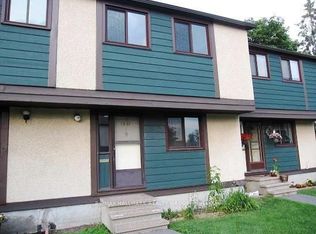 1817 Meadowbrook Rd #111, Ottawa, ON K1B4W6