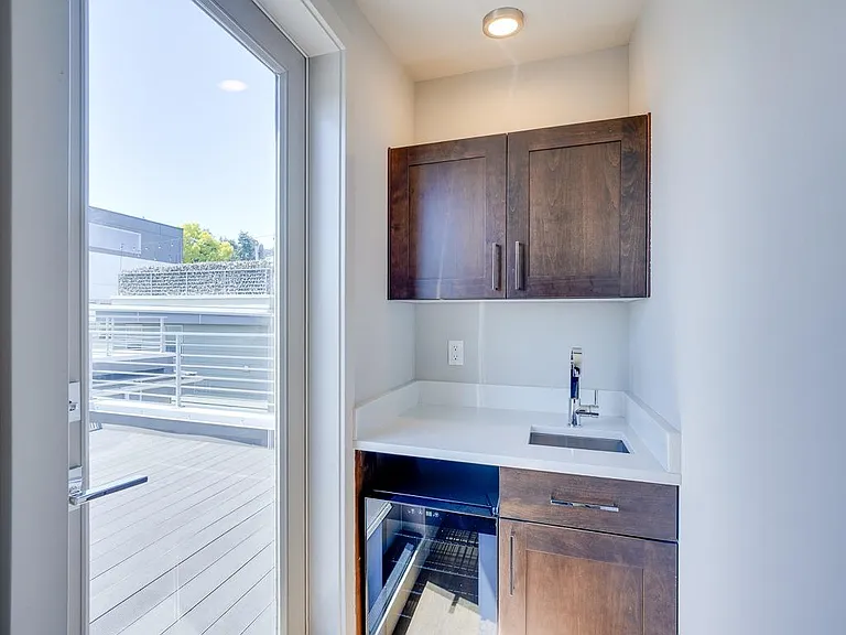 3835 Gilman Ave W — Photo 28