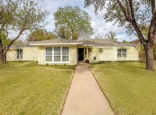 1705 Saxony Rd, Fort Worth, TX 76116