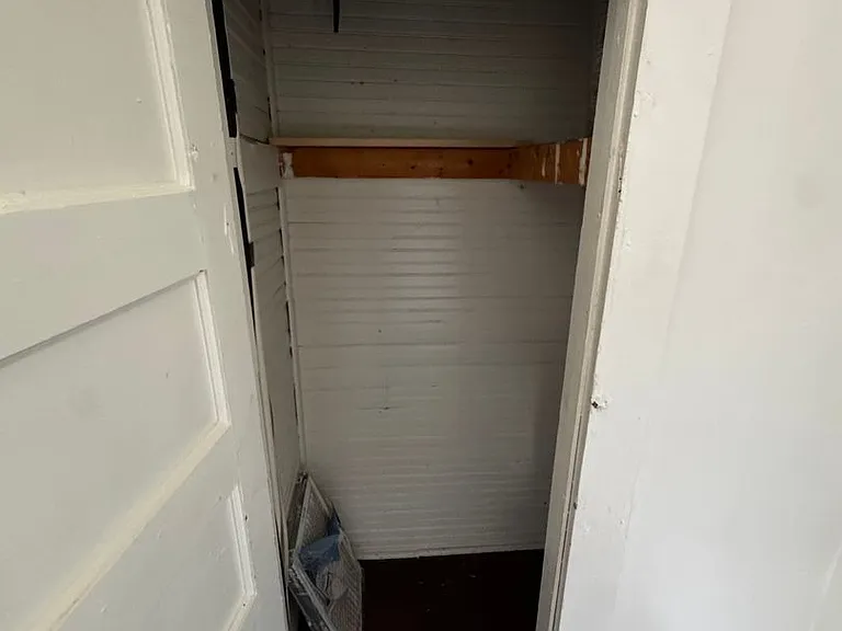 833 Kings Rd — Photo 30