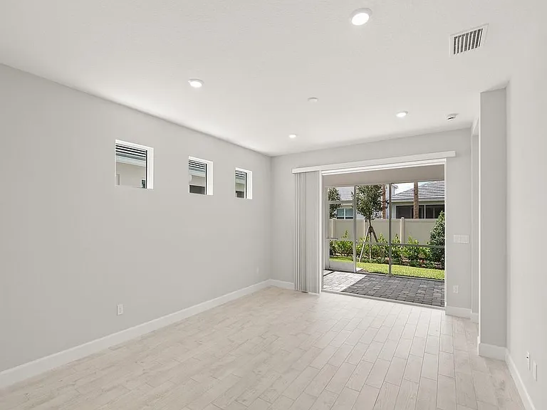 4501 Nautilus Cir — Photo 15