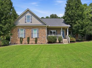 314 Scuppernong Ln, Lillington, NC 27546