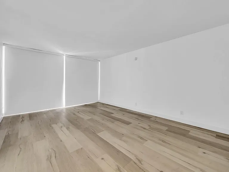 529 S Flagler Dr #14H — Photo 8