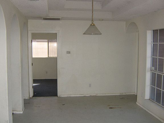 4th image of 3321 Tagle St