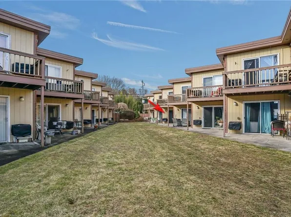 3940 Post Rd APT 26, Warwick, RI 02886