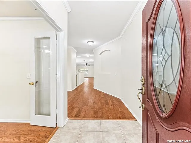 4 bed, 2.0 bath, 2189 sqft, $2,400 — Photo 2