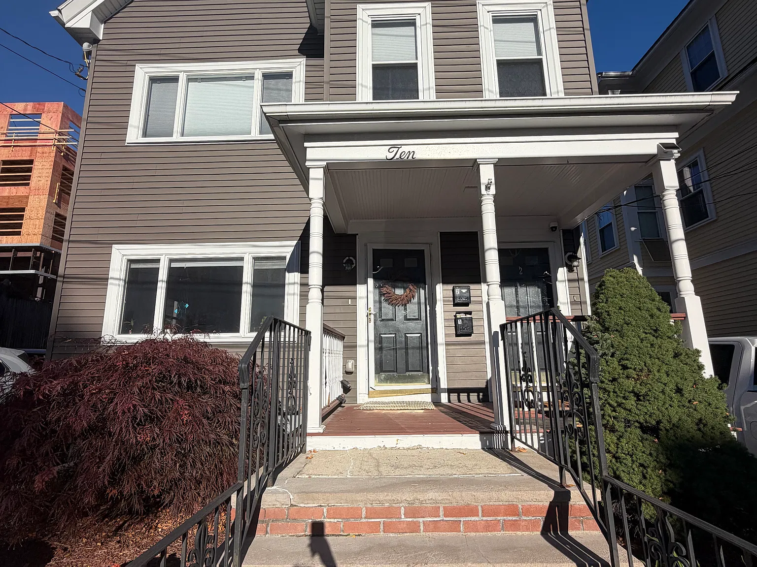 2 bed, 1418 sqft, $4,000 — Photo 2