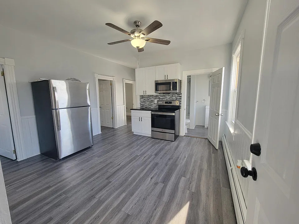 13 Regent Ave #2