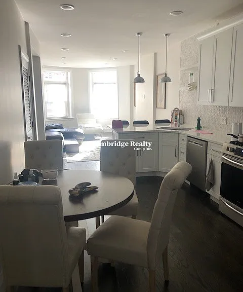7 Strathmore Rd #3T — Photo 3
