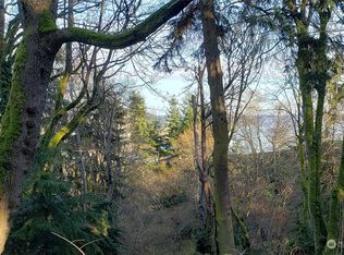 12 Sand Dollar Ln, Clinton, WA 98236