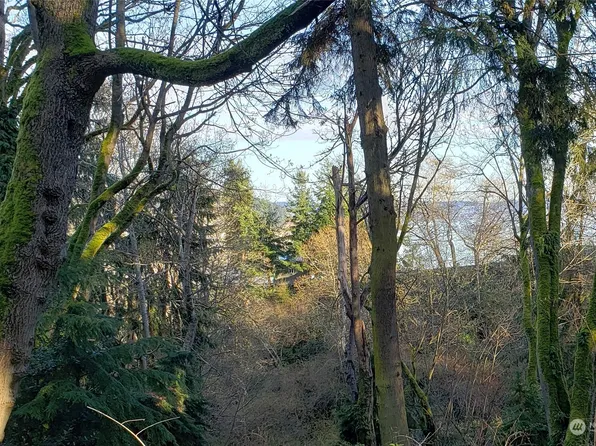 12 Sand Dollar Lane, Clinton, WA 98236